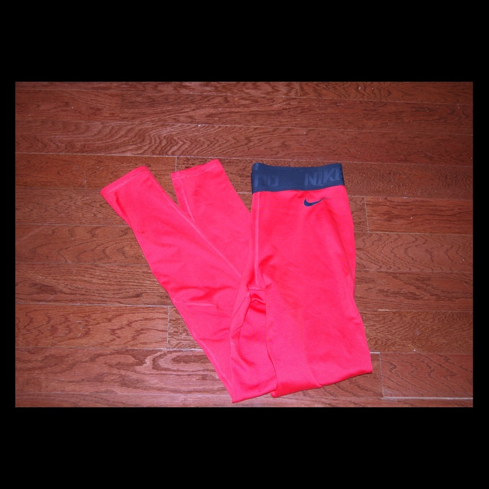 Nike coral tights